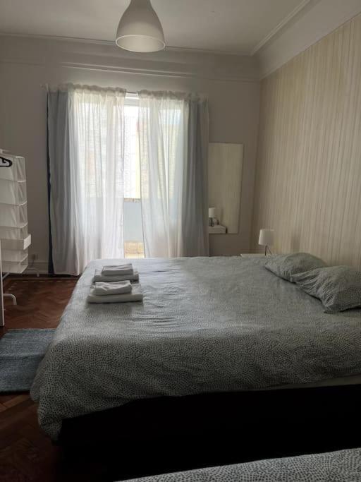 Habitacion Privada Para 3 Grande Con Balcon Lisboa Exteriör bild