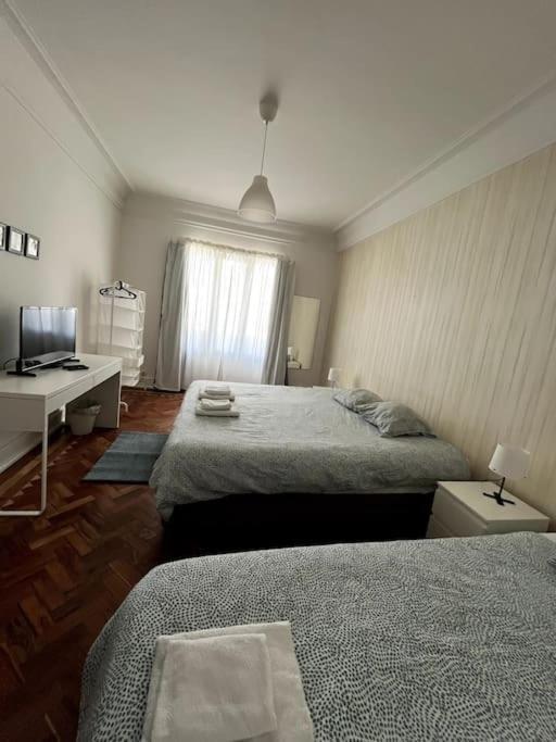 Habitacion Privada Para 3 Grande Con Balcon Lisboa Exteriör bild