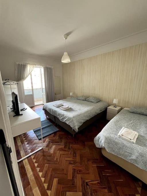 Habitacion Privada Para 3 Grande Con Balcon Lisboa Exteriör bild