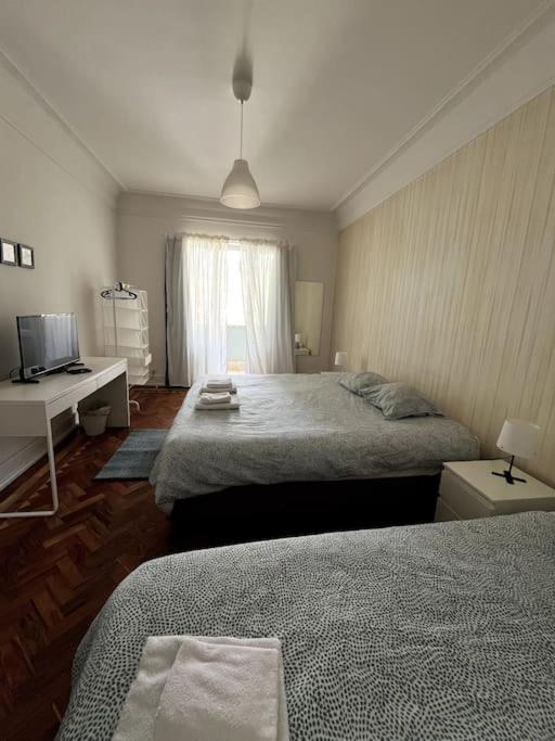 Habitacion Privada Para 3 Grande Con Balcon Lisboa Exteriör bild