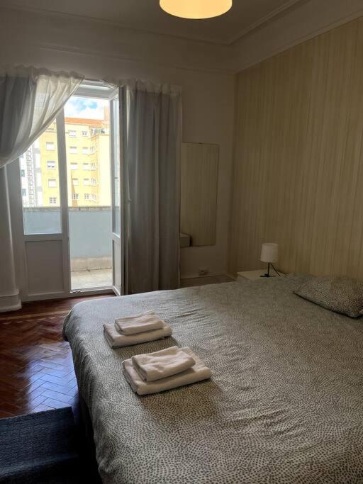 Habitacion Privada Para 3 Grande Con Balcon Lisboa Exteriör bild