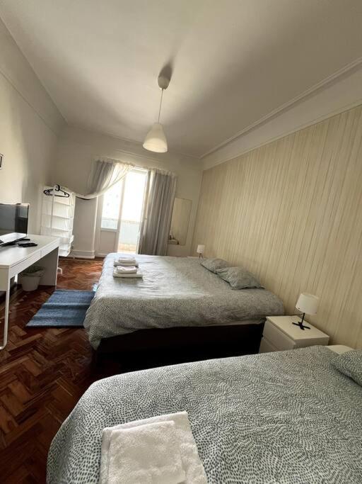 Habitacion Privada Para 3 Grande Con Balcon Lisboa Exteriör bild