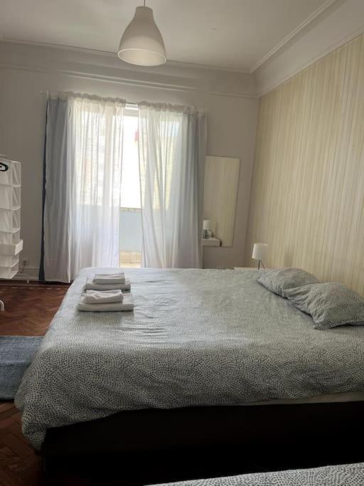 Habitacion Privada Para 3 Grande Con Balcon Lisboa Exteriör bild