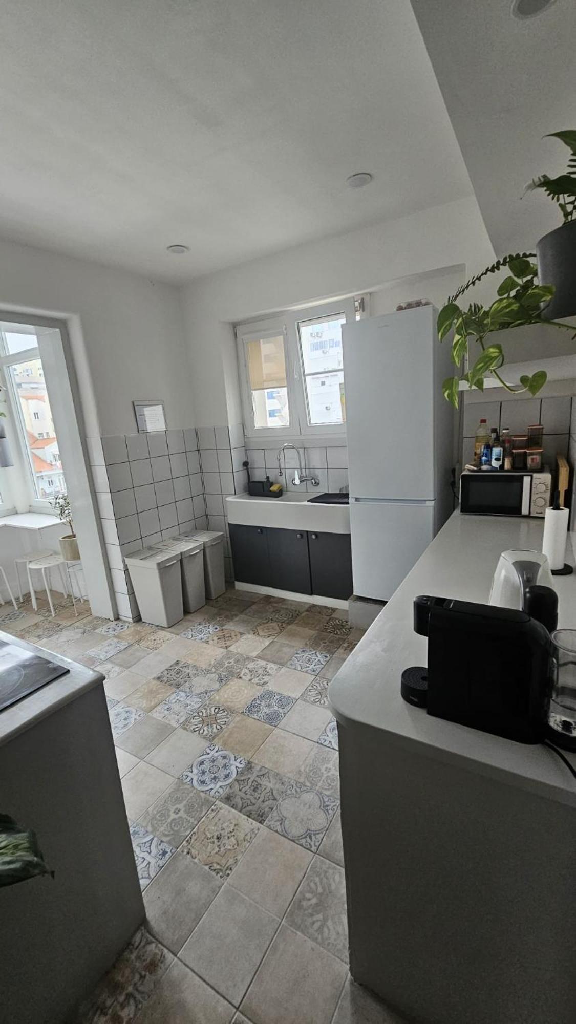 Habitacion Privada Para 3 Grande Con Balcon Lisboa Exteriör bild